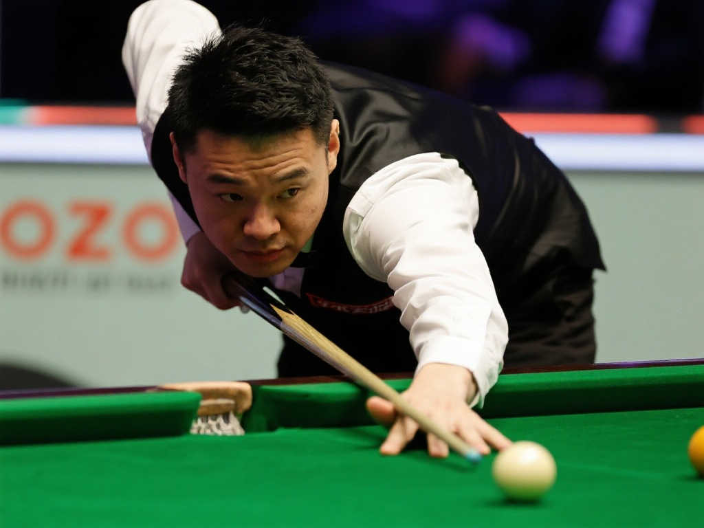 受伤而面临 受伤而面临